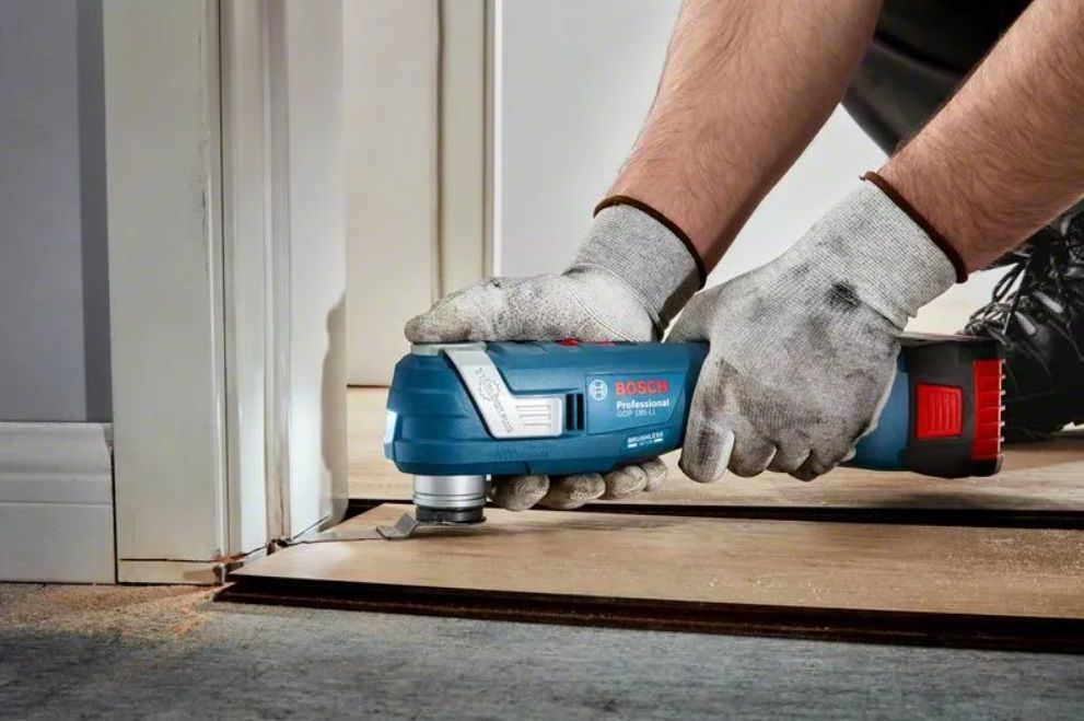 Акумулаторен мултишлайф Bosch - GOP 185-LI, без батерия и зарядно