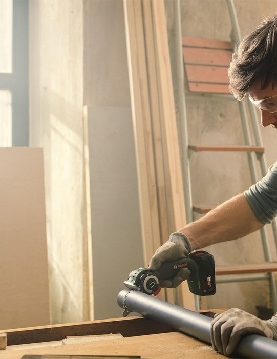 Акумулаторен nanoBLADE трион Bosch - Advanced Cut, 18V, 7.000 1/min, без батерия