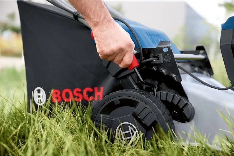 Акумулаторна косачка за трева Bosch - GRA 18V2-46, 3 в 1, без батерии