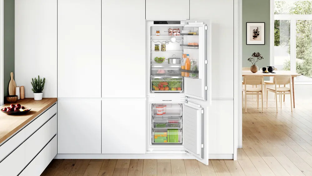 Хладилник за вграждане BOSCH KIN86ADD0
