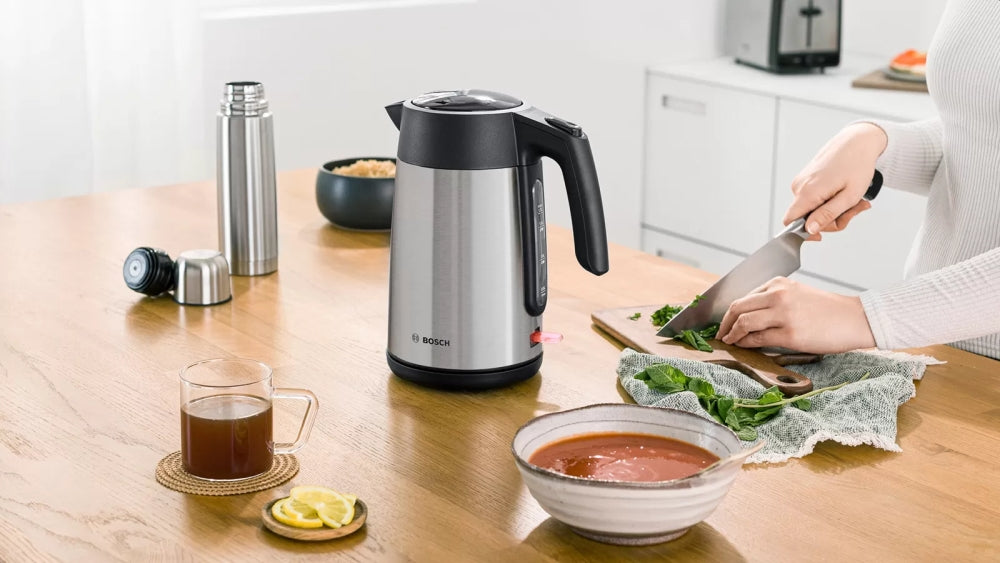 Bosch TWK7L460, Чайник, 2000-2400 W, 1.7 л, Индикатор за чаши, Тройна функция за безопасност, Неръждаема стомана