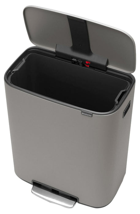 Кош за отпадъци Brabantia - Bo Pedal, 60 l, Mineral Concrete Grey