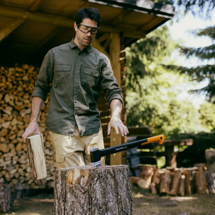 БРАДВА ЗА ЦЕПЕНЕ НА ДЪРВА FISKARS X28