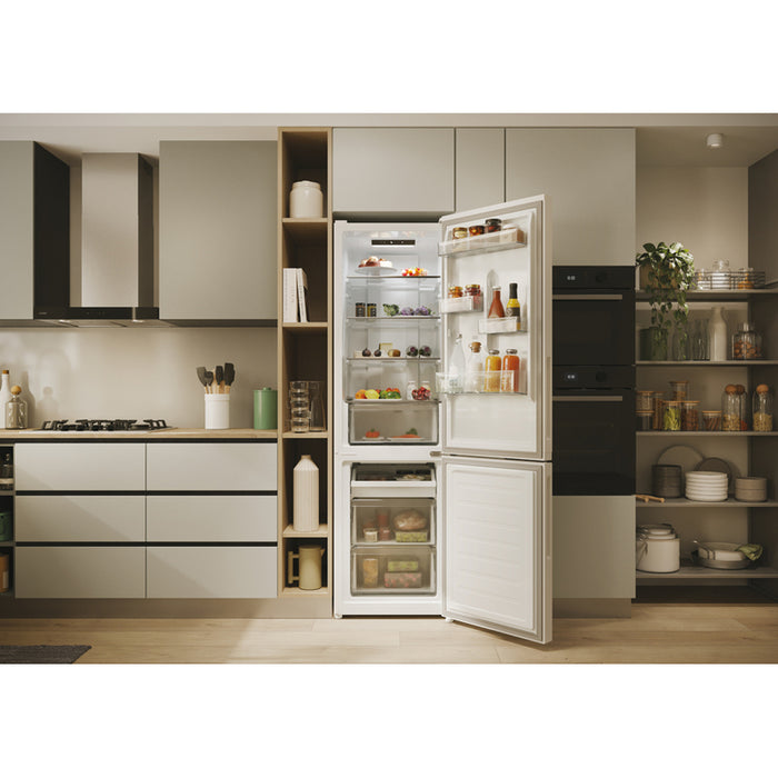 Хладилник с долен фризер CANDY CNCQ2T 518 EW 182.50 см
