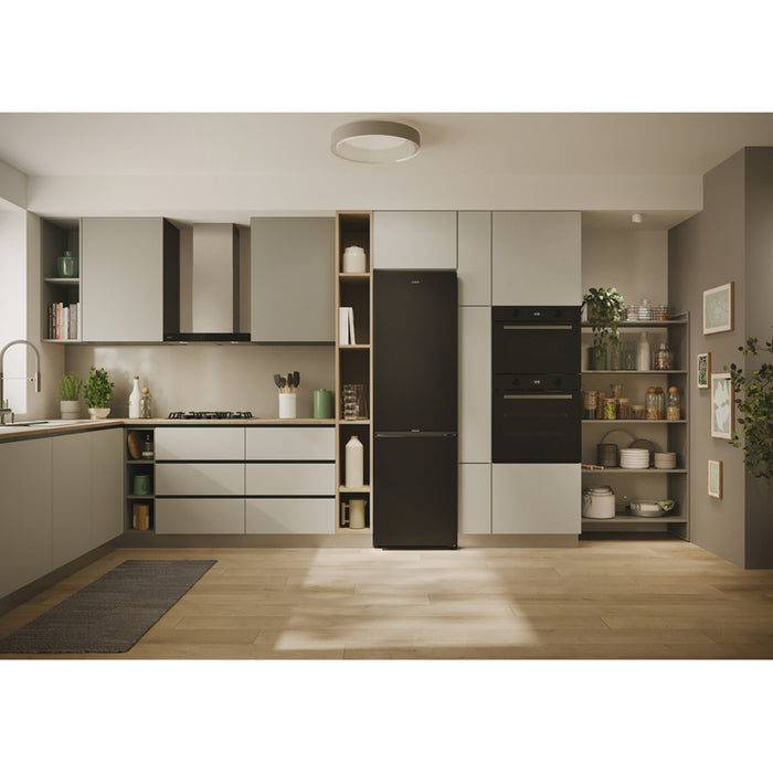Хладилник с долен фризер CANDY CNCQ2T 518 EB 182.50 см