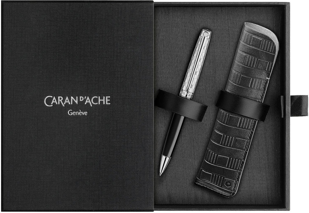 Комплект химикалка Caran d'Ache Leman - Damier, с кожен калъф