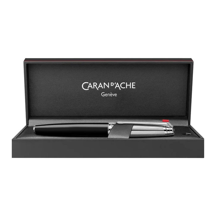 Писалка Caran d'Ache Leman - Bicolor Black\Silver, М