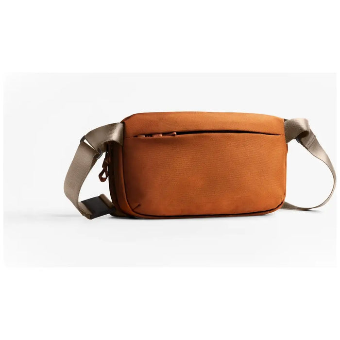 Чанта Uniq Crossbody Denver 5L - оранжева