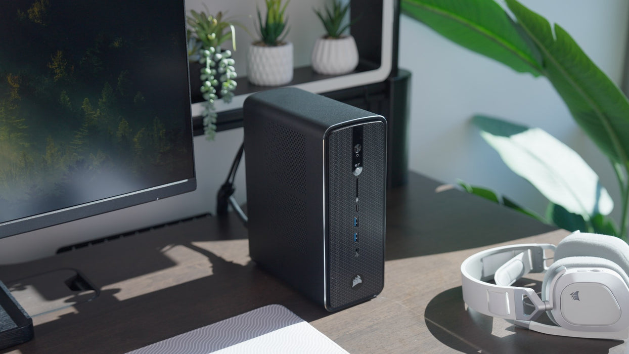 Corsair AI WORKSTATION 300 настолен компютър Copilot+ PC AMD Ryzen AI Max+ PRO 395 128 GB LPDDR5x-SDRAM 2x2 TB SSD Windows 11 Home SFF Черен