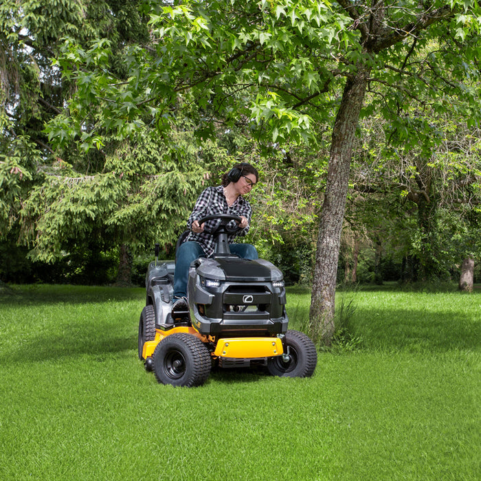 ТРАКТОР ЗА КОСЕНЕ CUB CADET LT2 R92 547.0 см3, 3500 m²