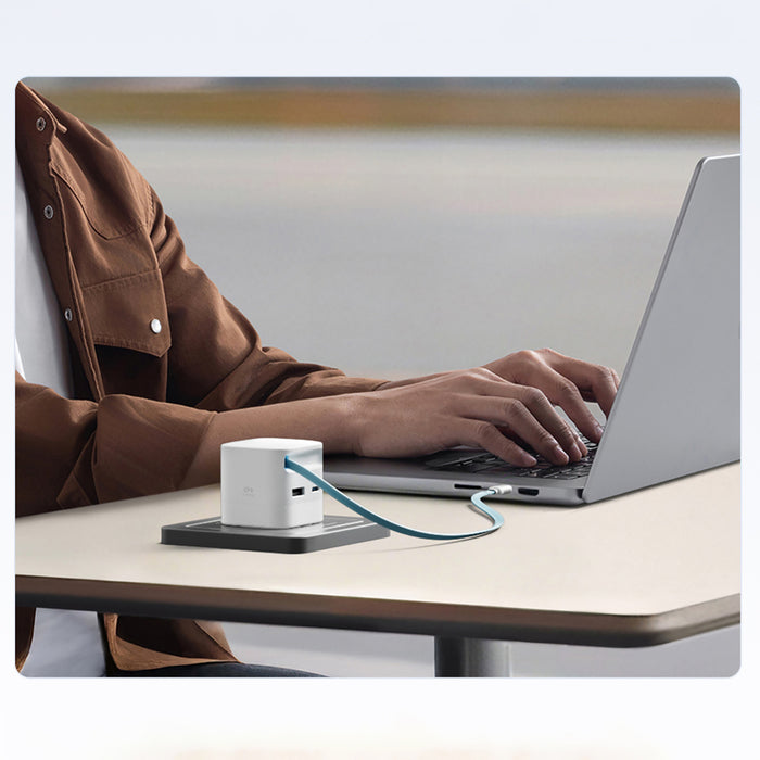 Зарядно за стена Cuktech AD653W 67W GaN 2x USB-C + USB-A с 70 см прибиращ се USB-C кабел - бяло