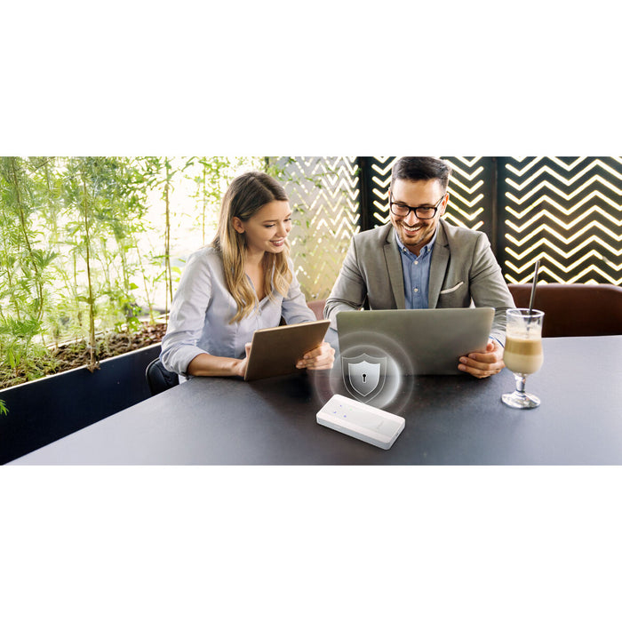 Рутер D-Link F518 Бял Wi-Fi 6 GHz USB USB-C