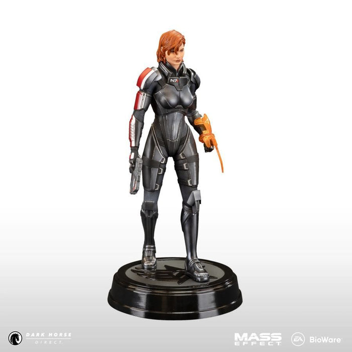 Статуетка Dark Horse Games: Mass Effect - Commander Jane Shepard, 23 cm