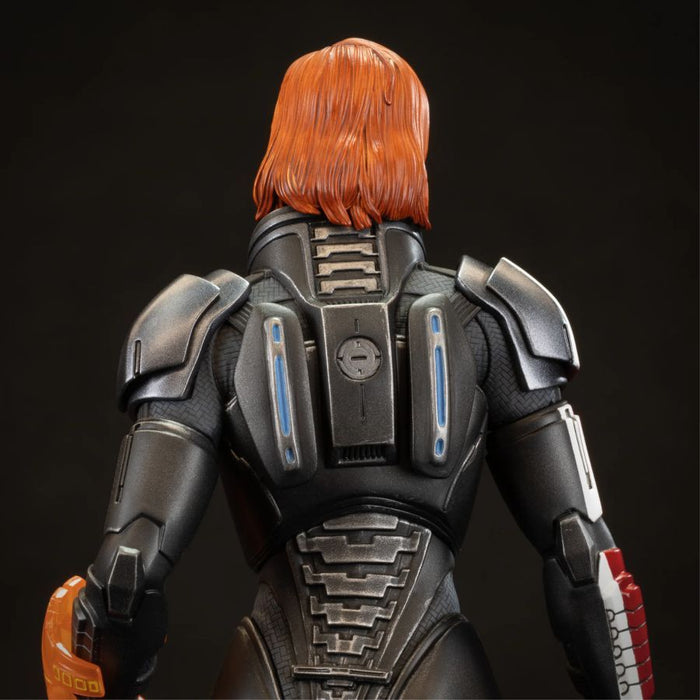 Статуетка Dark Horse Games: Mass Effect - Commander Jane Shepard, 23 cm