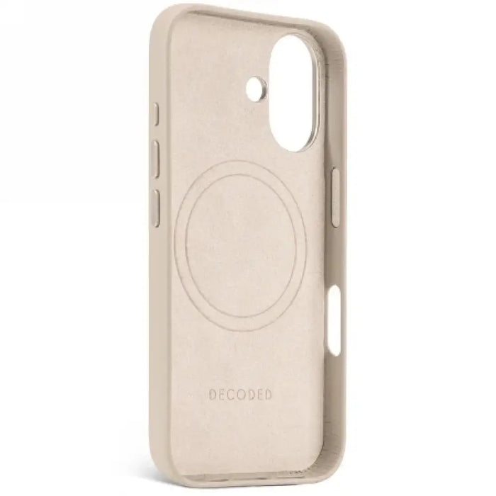 Decoded Leather Backcover with MagSafe за iPhone 16 - бежов