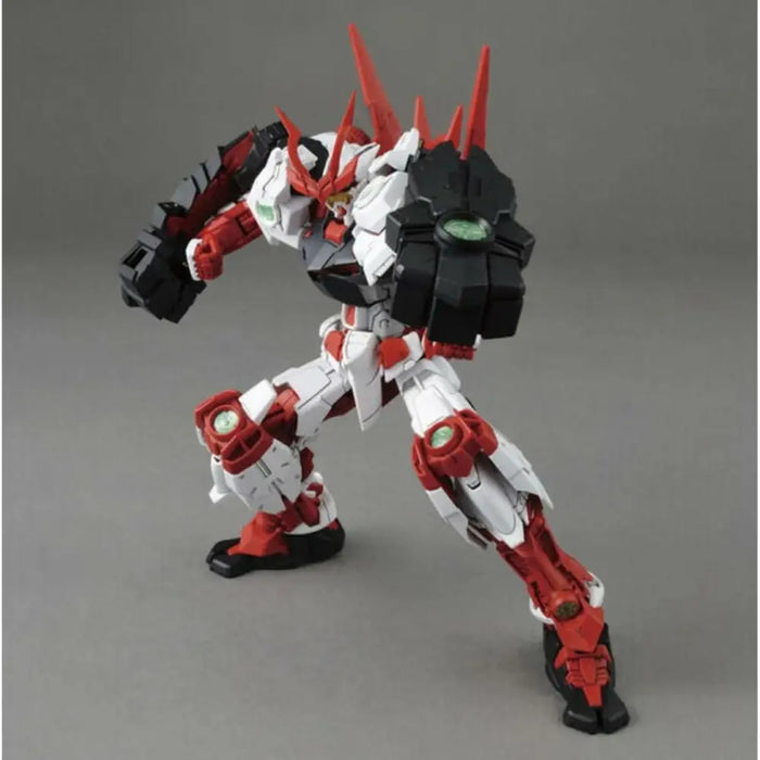 Декоративна фигурка Bandai MG 1/100 SENGOKU ASTRAY GUNDAM