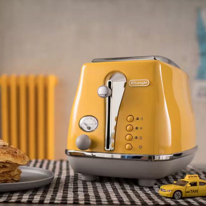 Тостер DeLonghi Icona Capitals CTOC2103.Y