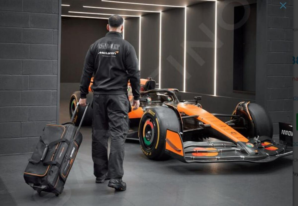 СПОРТЕН САК С КОЛЕЛА DEWALT&MCLAREN 28’