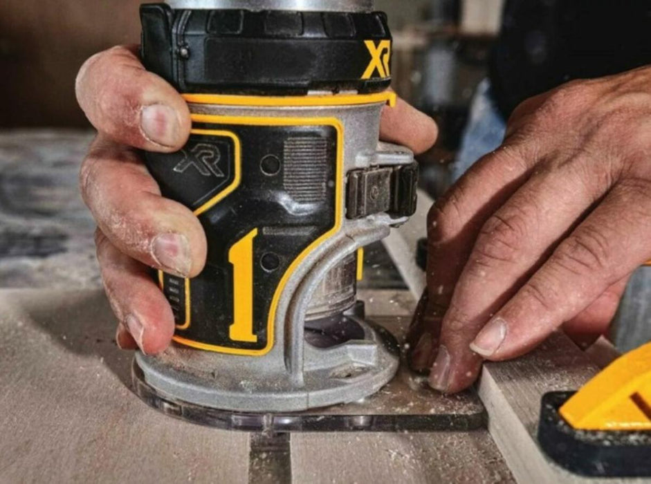 АКУМУЛАТОРНА ОБЕРФРЕЗА 18V DeWALT