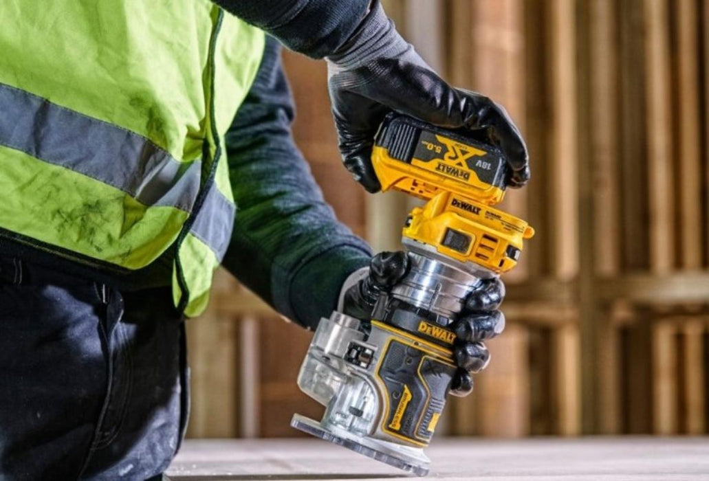 АКУМУЛАТОРНА ОБЕРФРЕЗА 18V DeWALT