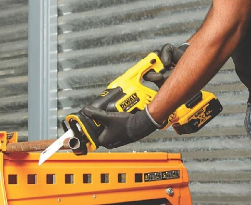 АКУМУЛАТОРЕН САБЛЕН ТРИОН 18V DeWALT