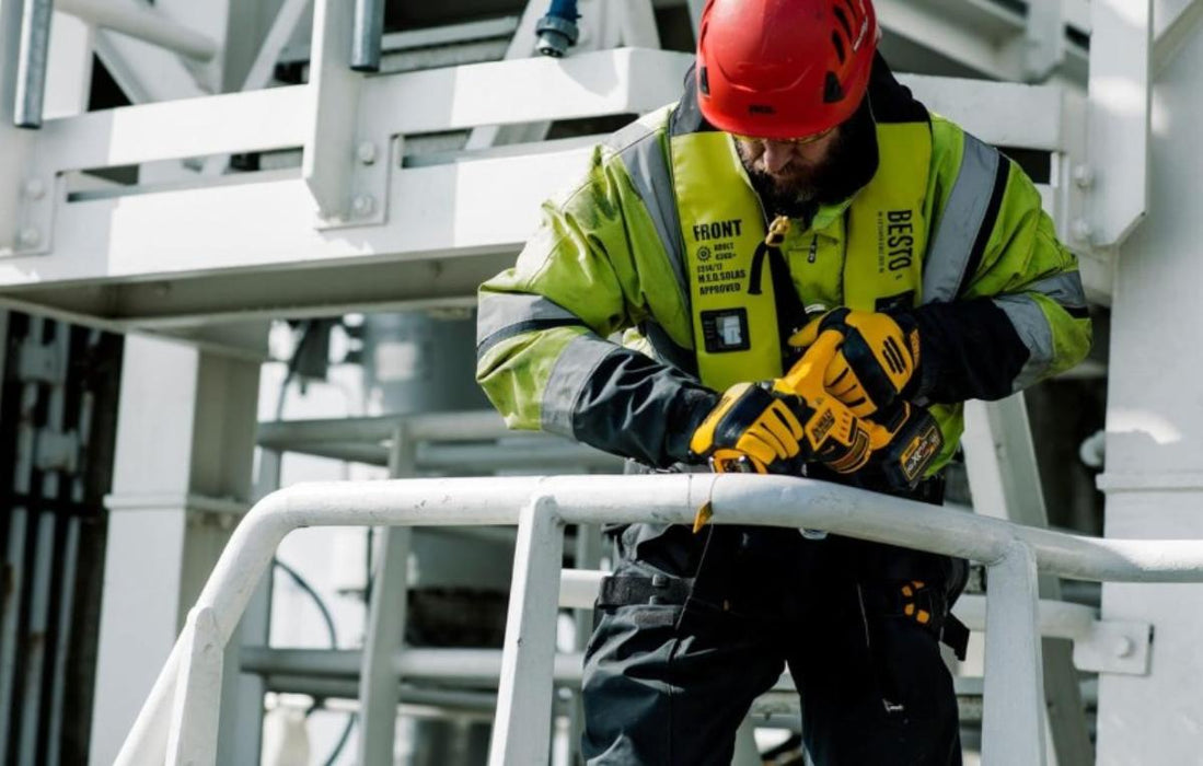 АКУМУЛАТОРЕН САБЛЕН ТРИОН 18V DeWALT