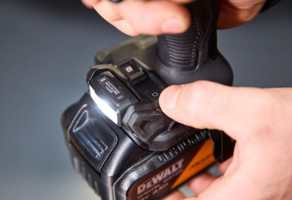 АКУМ. ВИНТОВЕРТ DCD86MM1T DEWALT