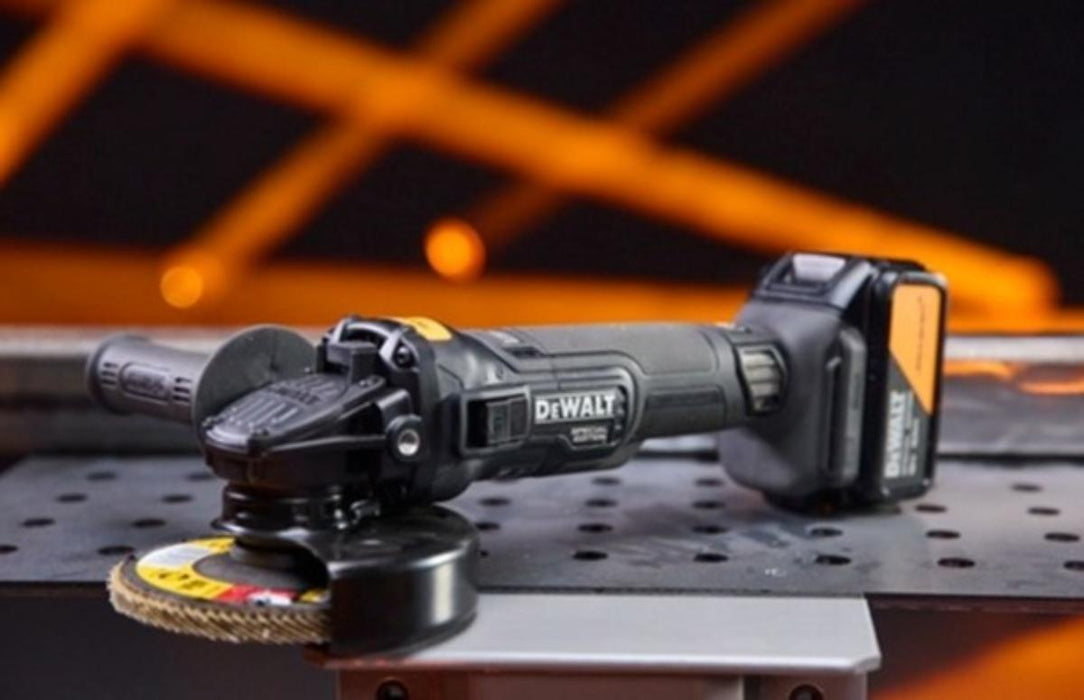 АКУМУЛАТОРЕН ЪГЛОШЛАЙФ DCG45MP2T DEWALT