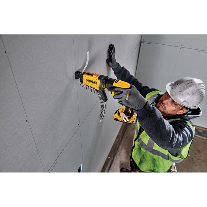AКУМУЛАТОРЕН БЕЗЧЕТКОВ ВИНТОВЕРТ DEWALT DCF620D2K-QW 18 V, 30.00 nm, БРОЙ БАТЕРИИ 2, 2.00 Ah, КУФАР