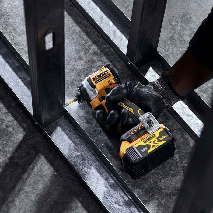 АКУМУЛАТОРЕН БЕЗЧЕТКОВ УДАРЕН ВИНТОВЕРТ DEWALT DCF850N-XJ 18 V, 205.00 nm, БЕЗ БАТЕРИЯ И ЗАРЯДНО