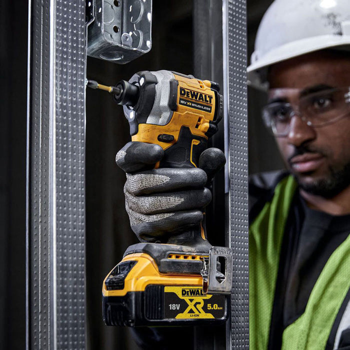 АКУМУЛАТОРЕН БЕЗЧЕТКОВ УДАРЕН ВИНТОВЕРТ DEWALT DCF850N-XJ 18 V, 205.00 nm, БЕЗ БАТЕРИЯ И ЗАРЯДНО