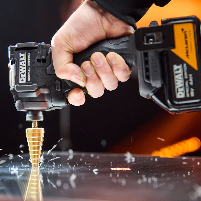 АКУМУЛАТОРЕН УДАРЕН ВИНТОВЕРТ DEWALT DCF86MM2T-QW 18 V, 205.00 nm, 4.00 Ah, КУФАР