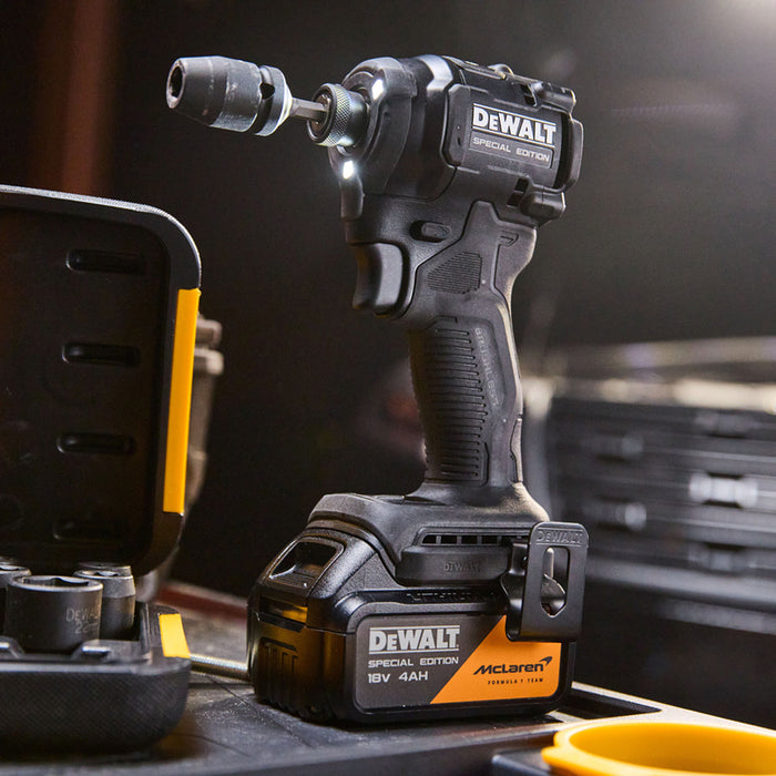 АКУМУЛАТОРЕН УДАРЕН ВИНТОВЕРТ DEWALT DCF86MM2T-QW 18 V, 205.00 nm, 4.00 Ah, КУФАР