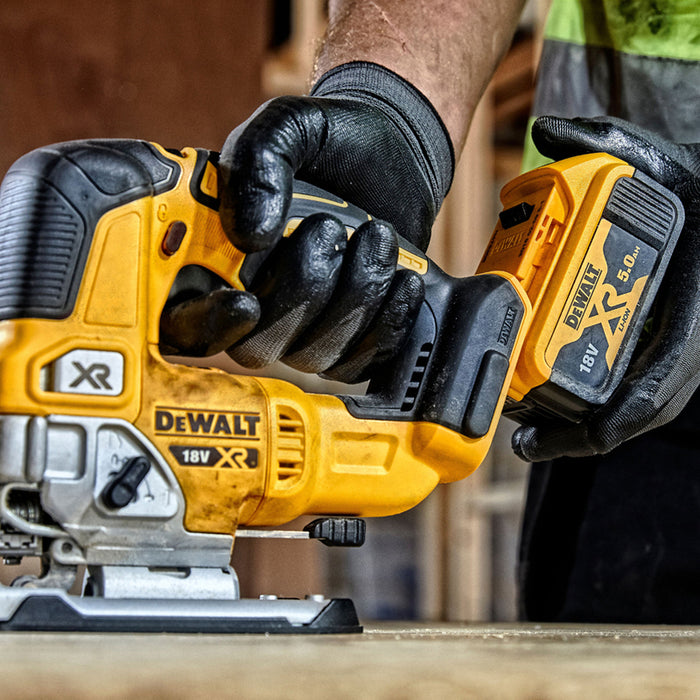 АКУМУЛАТОРЕН БЕЗЧЕТКОВ ПРОБОДЕН ТРИОН DEWALT DCS334P2-QW