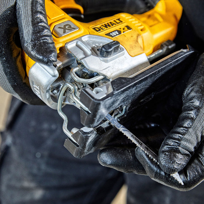 АКУМУЛАТОРЕН БЕЗЧЕТКОВ ПРОБОДЕН ТРИОН DEWALT DCS334P2-QW
