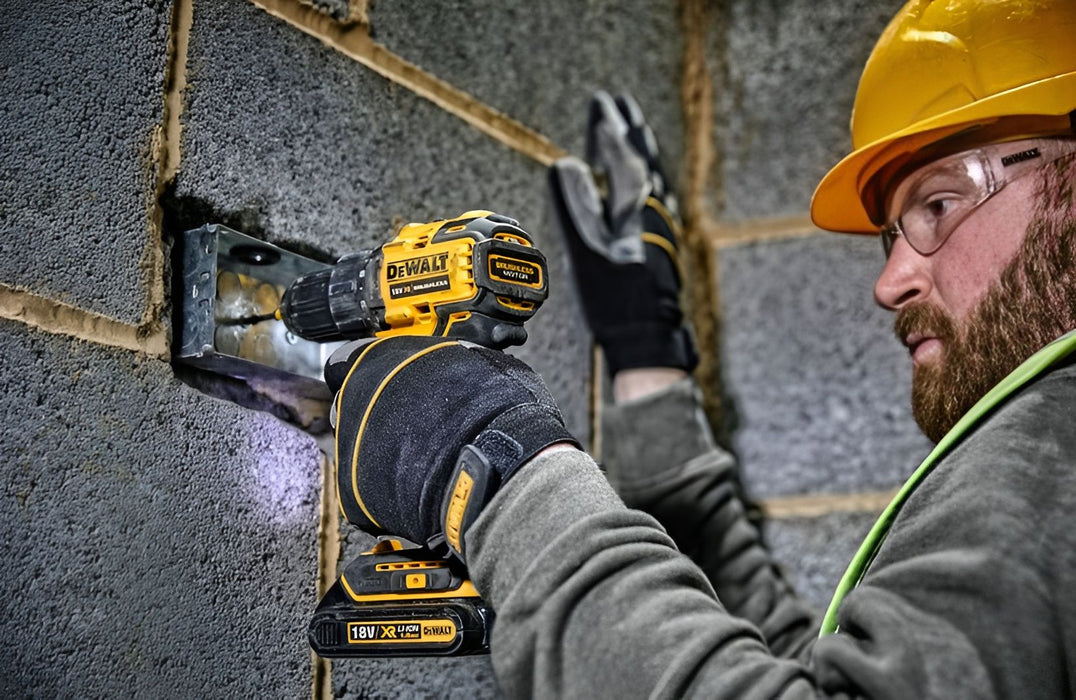 Акумулаторен винтоверт DeWALT - DCD708N, 18 V, 65 Nm, без батерия и зарядно