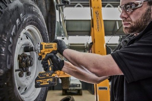 Акумулаторен ударен гайковерт DeWALT - DCF891N, 18 V, без батерия и зарядно