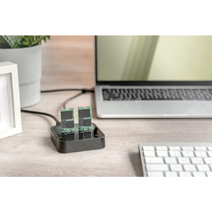 Digitus Dual M.2 NVMe SSD докинг станция с функция