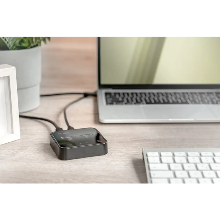 Digitus Dual M.2 NVMe SSD докинг станция с функция