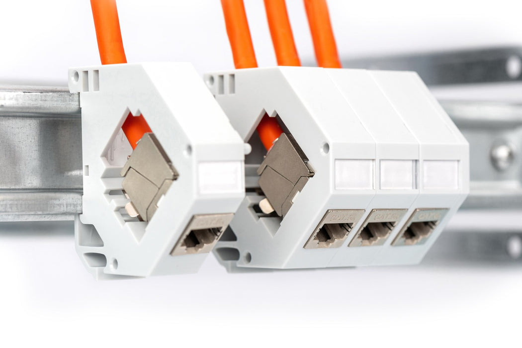 Digitus CAT 7 S/FTP кабел за данни - инсталационен кабел, 100 м, симплекс, Dca-s2, d1, a1