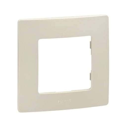 ЕДИНИЧНА РАМКА NILOE LEGRAND - КРЕМ