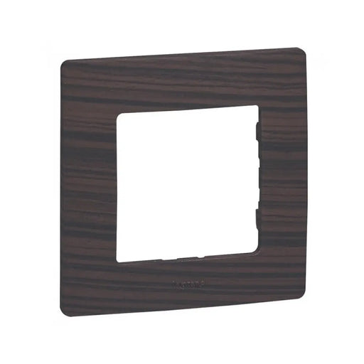 ЕДИНИЧНА РАМКА NILOE LEGRAND - ТЪМНО ДЪРВО