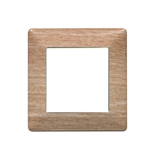 ЕДИНИЧНА РАМКА VALENA LIFE LEGRAND - СВЕТЛО ДЪРВО