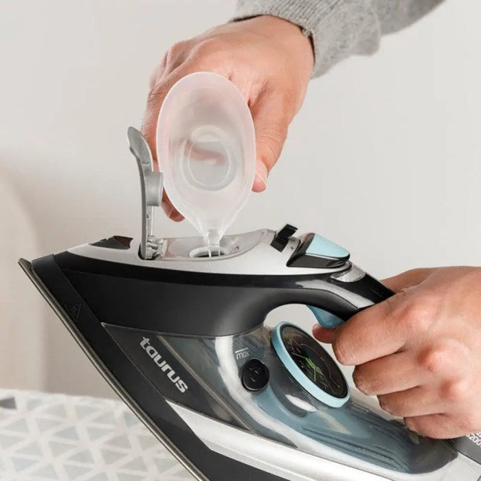 Еко ютия Taurus Geyser 3200 W Черна