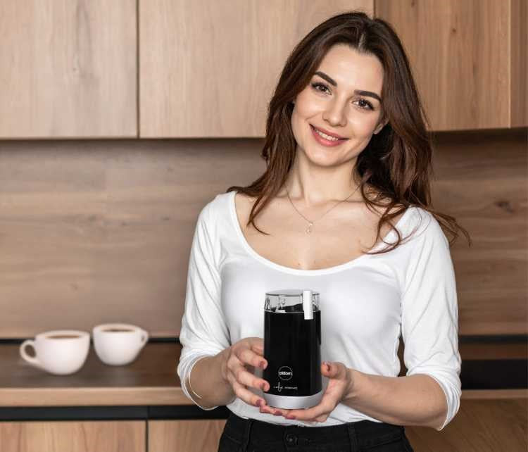 ELDOM MK40 Кафемелачка Черна