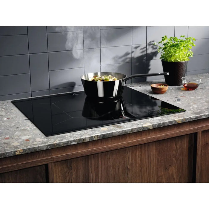 Electrolux EIS62443 Черен Зонален индукционен котлон 60 см