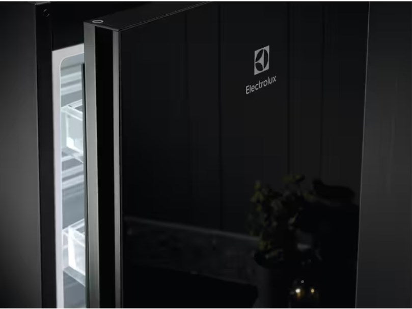 Хладилник-фризер ELECTROLUX LNT7ME36K2
