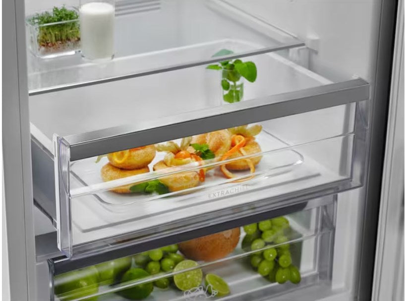 Хладилник-фризер ELECTROLUX LNT7ME36K2