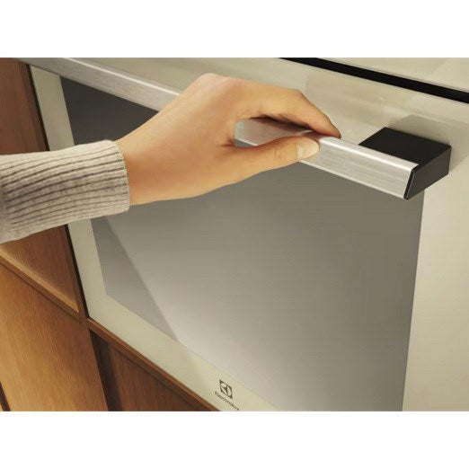 Фурна ELECTROLUX LOE8F38S