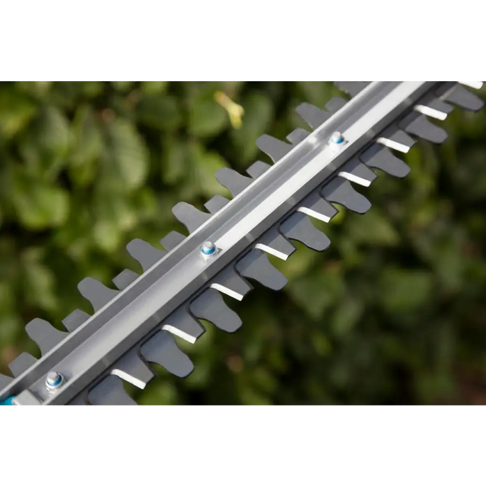 ЕЛЕКТРИЧЕСКИ ХРАСТОРЕЗ GARDENA 450W 50СМ